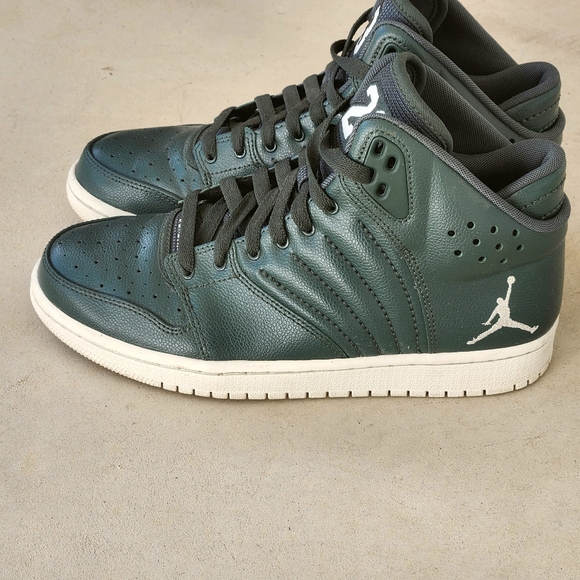 Jordan 1 Flight 4 Released 2016 Size 7.5 mens Colors Grove Green and Bone - Picture 11 of 14